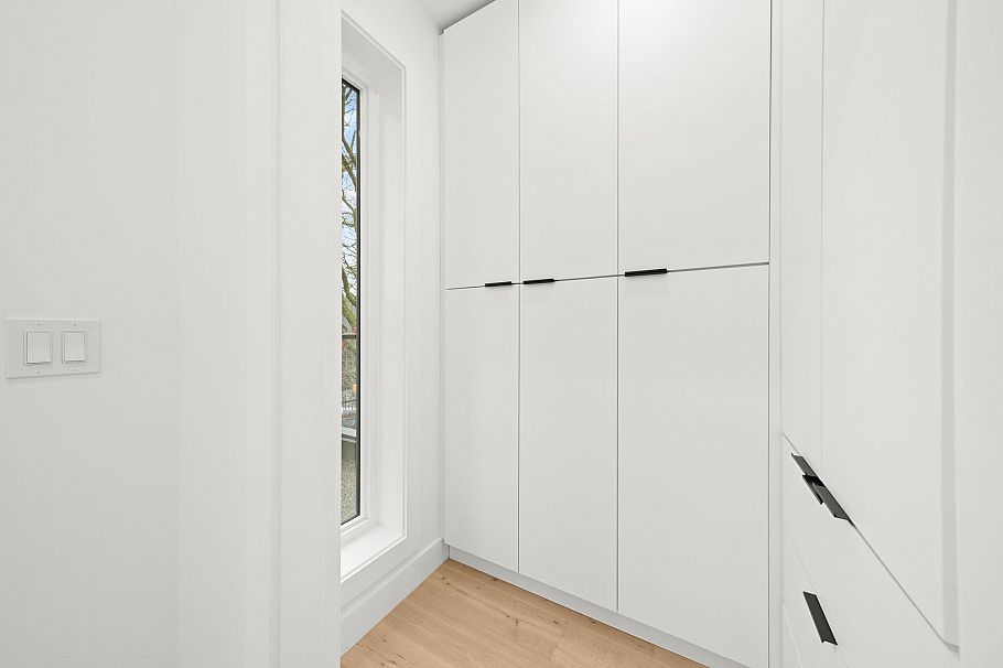 1 1967 E 13th Avenue Vancouver, BC - 25