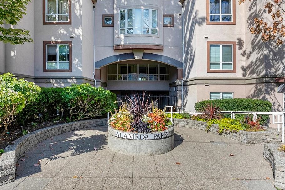 203 3235 W 4th Avenue Vancouver, BC - 12