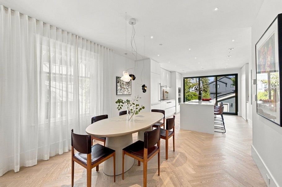 279 E 18th Avenue Vancouver, BC - 9