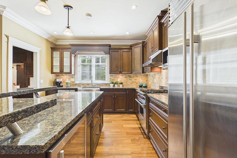 3575 W 38th Avenue Vancouver, BC - 13