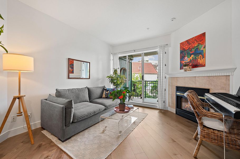 304 1928 Nelson Street Vancouver, BC - 1