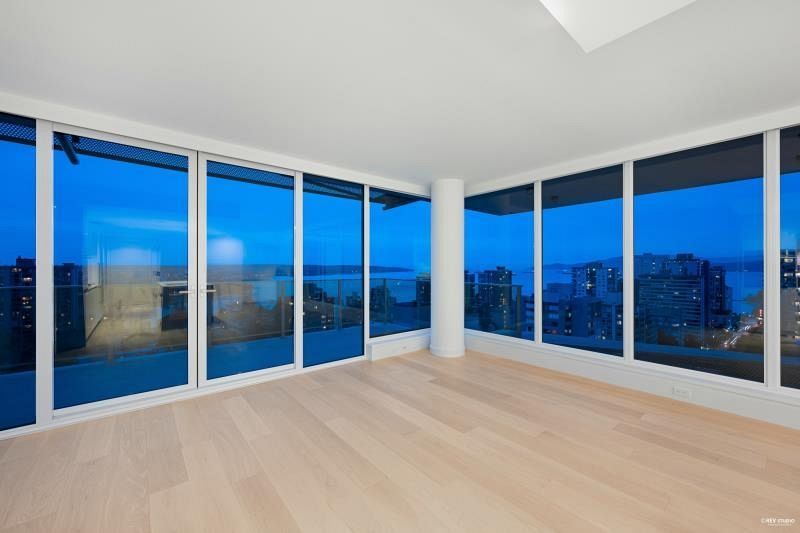 1502 1180 Broughton Street Vancouver, BC - 1