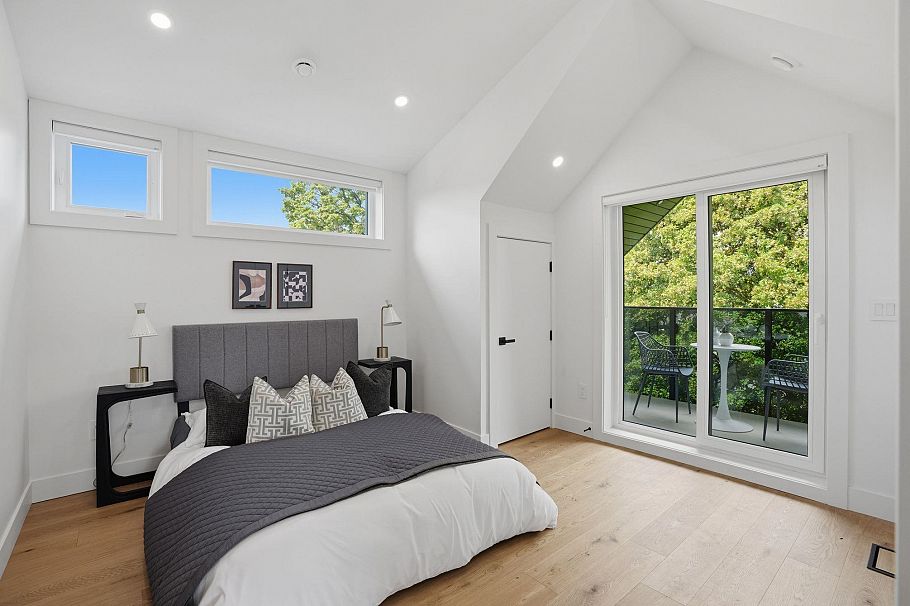 1 2438 E 20th Avenue Vancouver, BC - 25