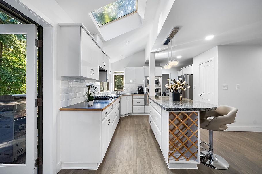 5520 Huckleberry Lane North Vancouver, BC - 14