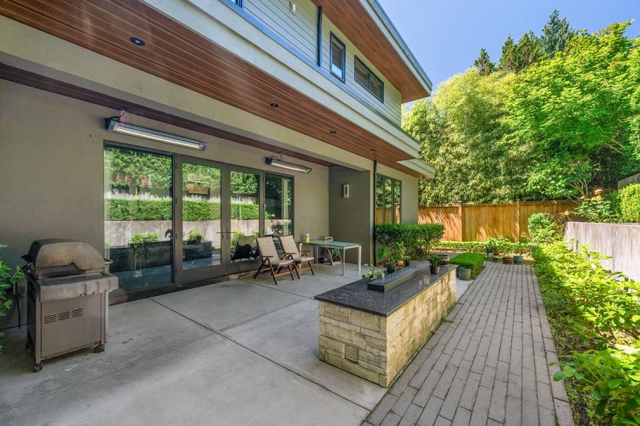 3430 Aintree Drive North Vancouver, BC - 32