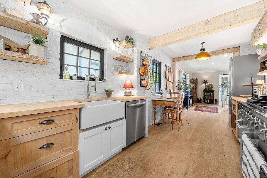 626 E 13th Street North Vancouver, BC - 12