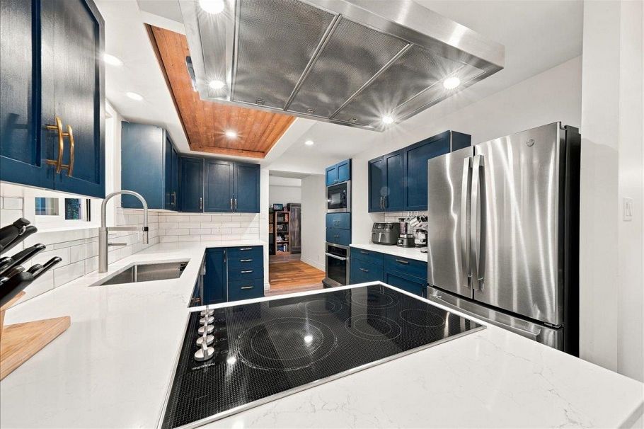4151 Fircrest Place North Vancouver, BC - 8