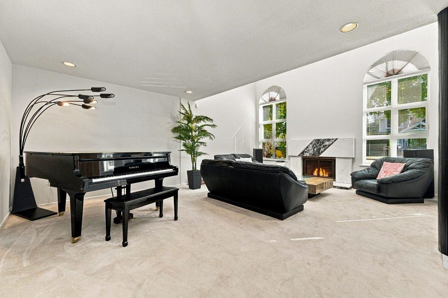 1039 W 29th Avenue Vancouver, BC - 5