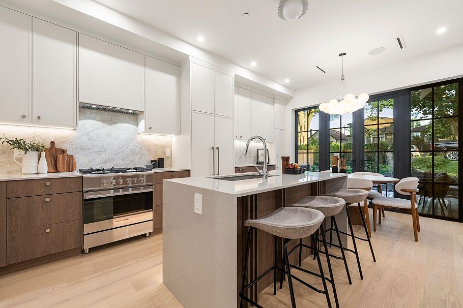 1 2735 Eton Street Vancouver, BC - 18