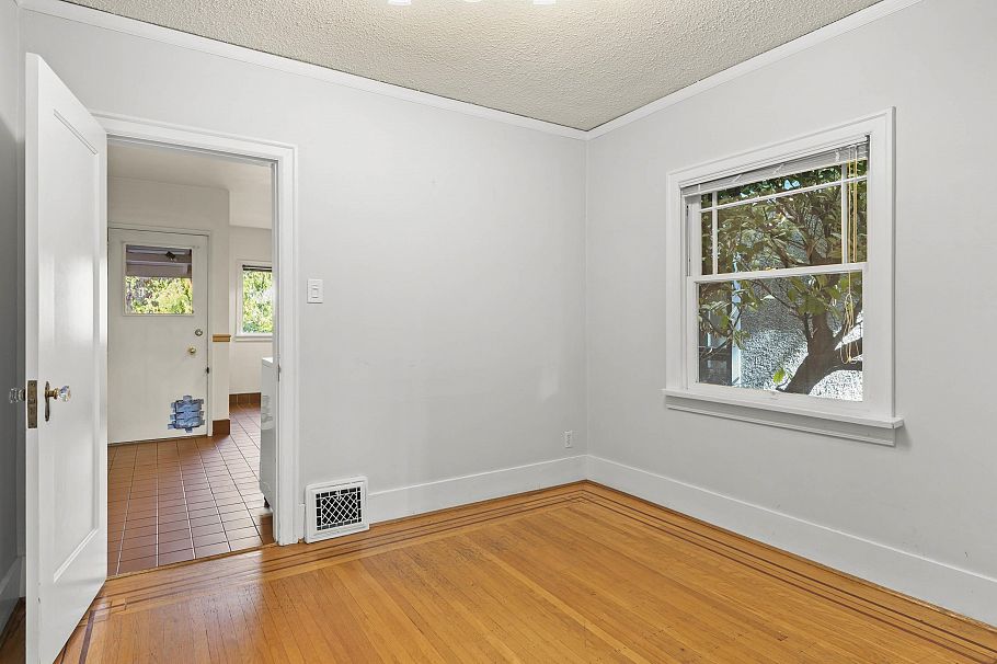 3989 W 19th Avenue Vancouver, BC - 7