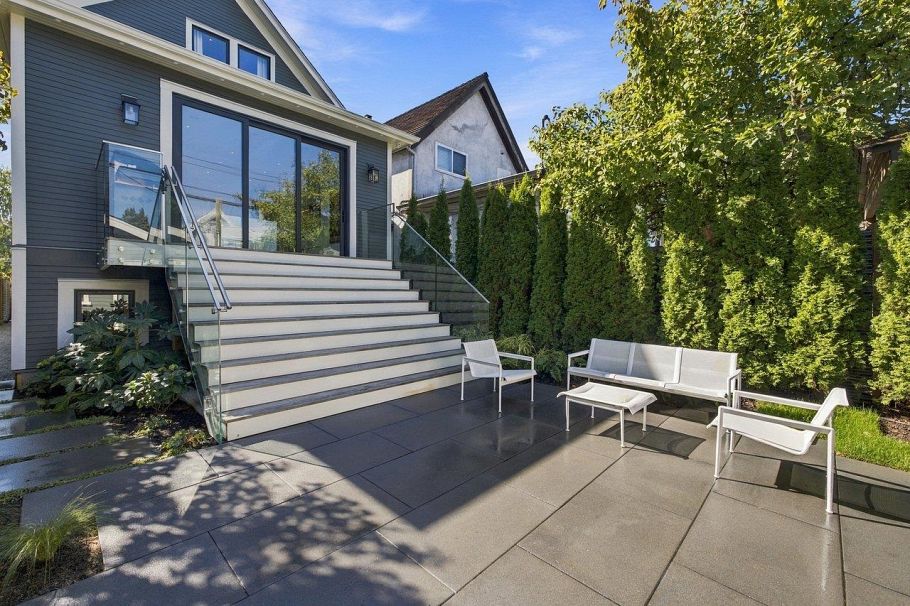279 E 18th Avenue Vancouver, BC - 15