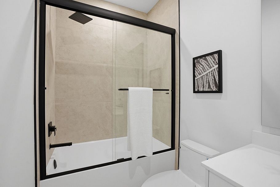 1 2438 E 20th Avenue Vancouver, BC - 19