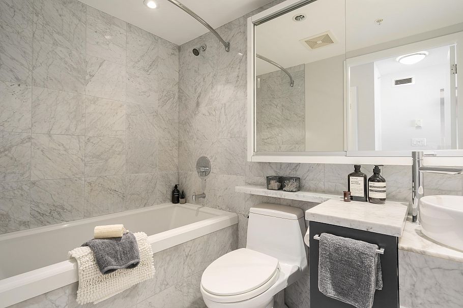 2110 833 Seymour Street Vancouver, BC - 18