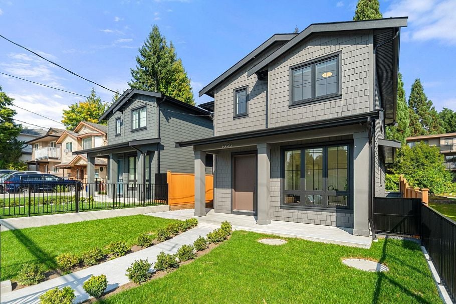 1350 Ross Road North Vancouver, BC - 2