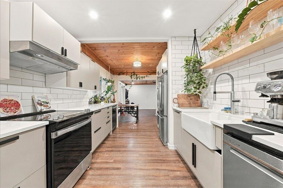 4151 Fircrest Place North Vancouver, BC - 27