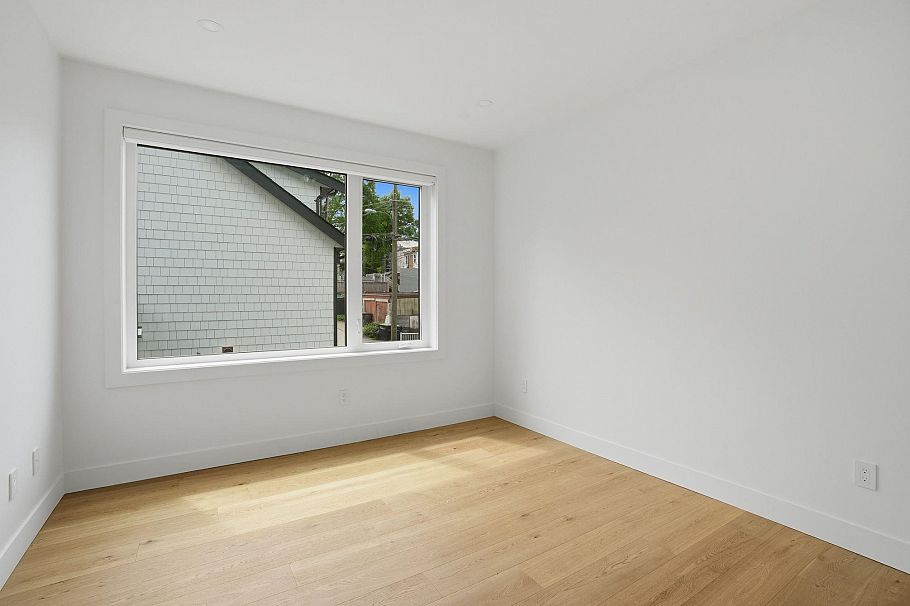 2 2438 E 20th Avenue Vancouver, BC - 15