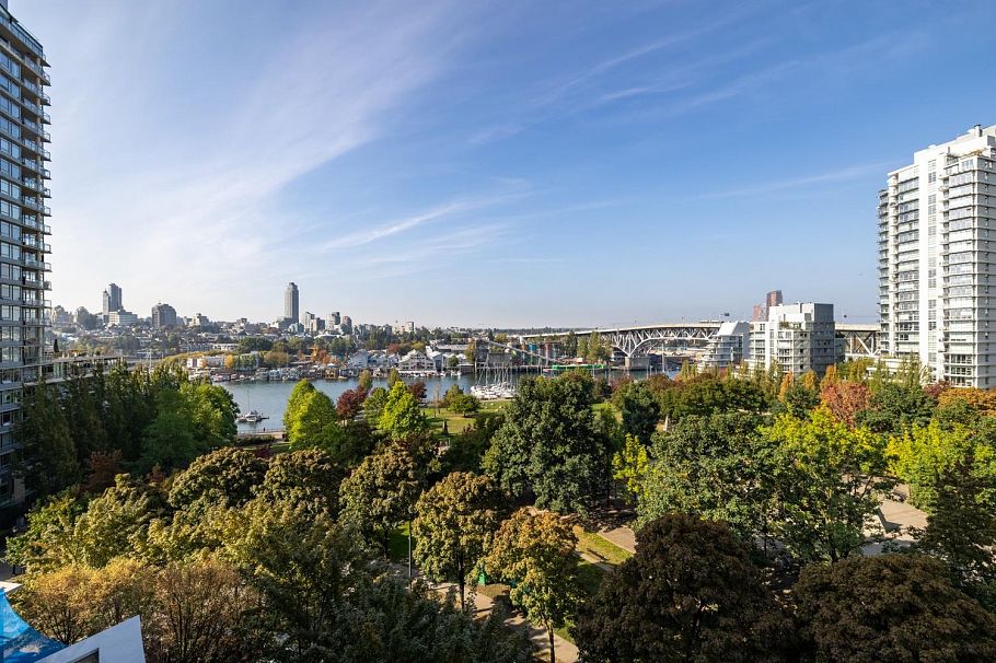 906 455 Beach Crescent Vancouver, BC - 1