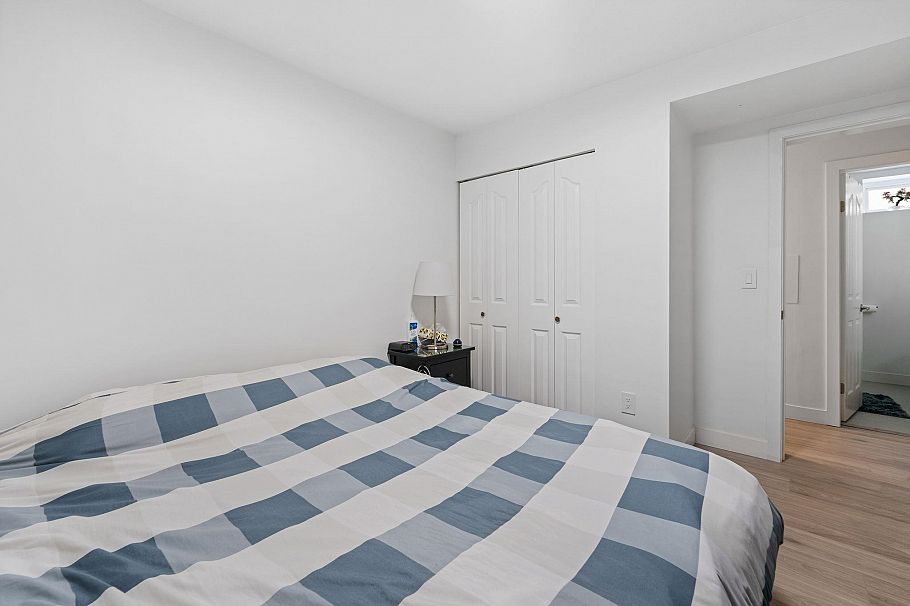1154 Harold Road North Vancouver, BC - 28