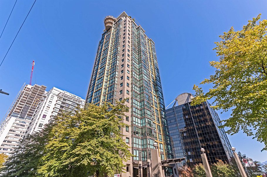 403 1367 Alberni Street Vancouver, BC - 6