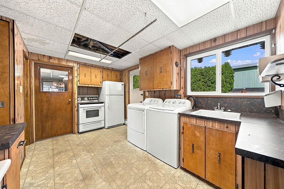 4148 Fairway Place North Vancouver, BC - 31