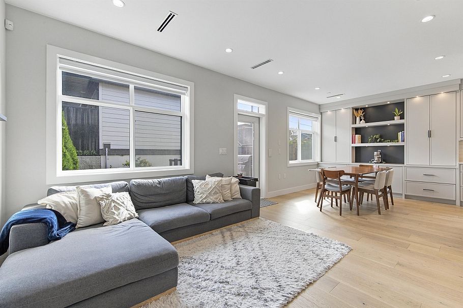 2178 Renfrew Street Vancouver, BC - 3