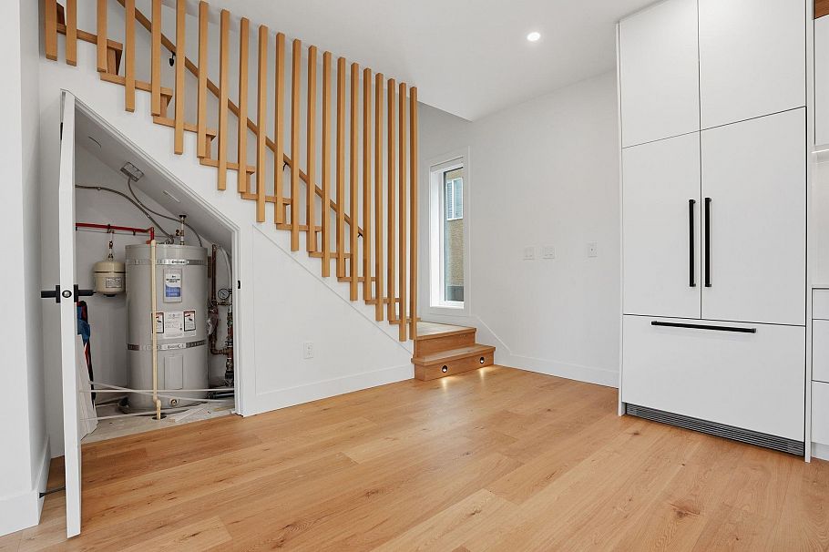 2 2438 E 20th Avenue Vancouver, BC - 12