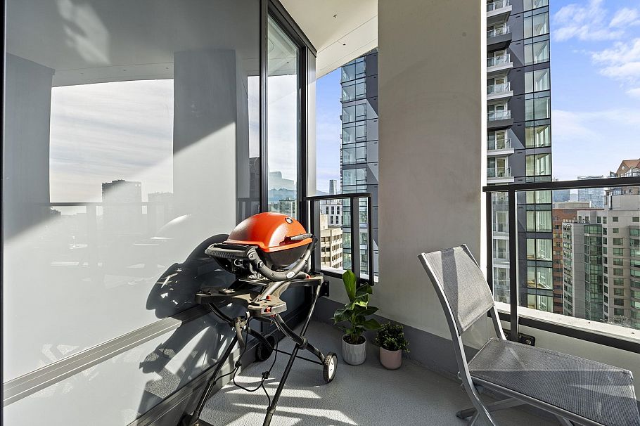 2007 1289 Hornby Street Vancouver, BC - 15