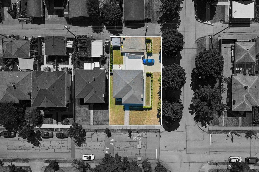 3006 E Georgia Street Vancouver, BC - 32
