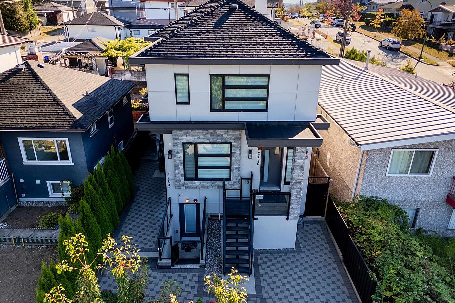 2178 Renfrew Street Vancouver, BC - 1