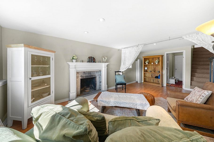 626 E 13th Street North Vancouver, BC - 27