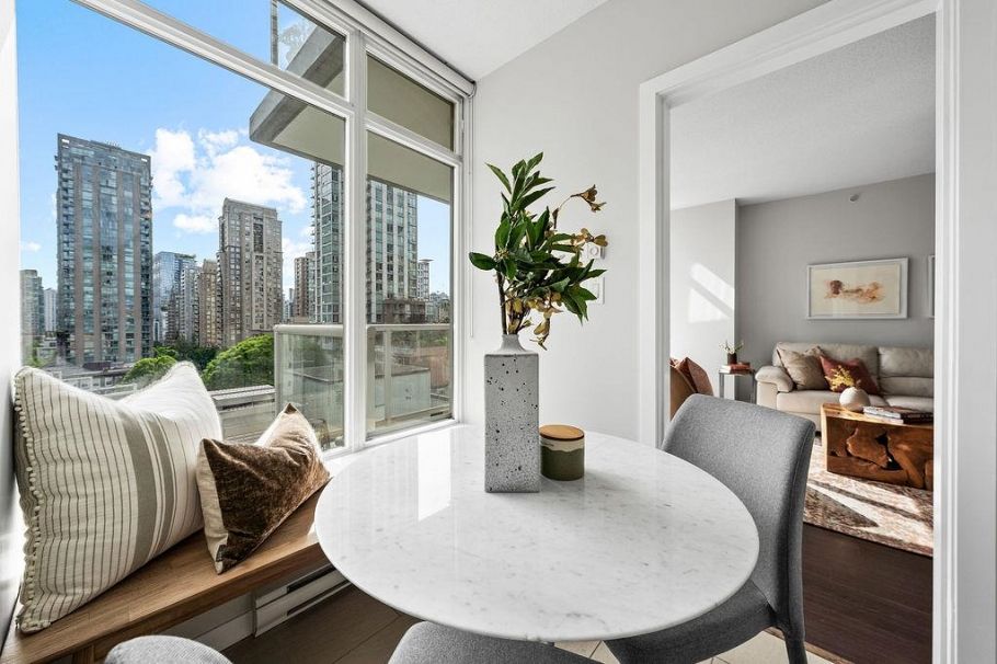 607 480 Robson Street Vancouver, BC - 11
