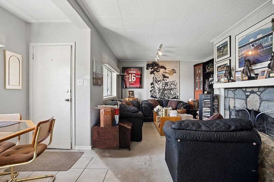 657 E Keith Road North Vancouver, BC - 20