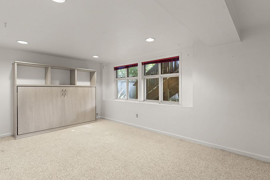 3989 W 19th Avenue Vancouver, BC - 21