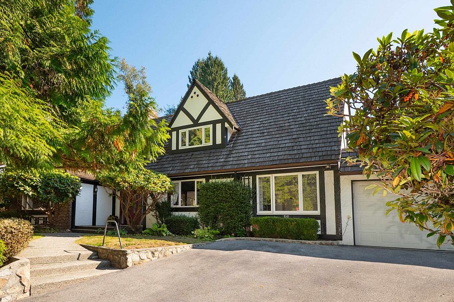 510 Evergreen Place North Vancouver, BC - 2