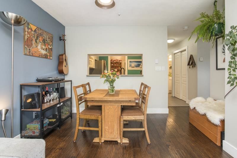 211 8460 Jellicoe Street Vancouver, BC - 8