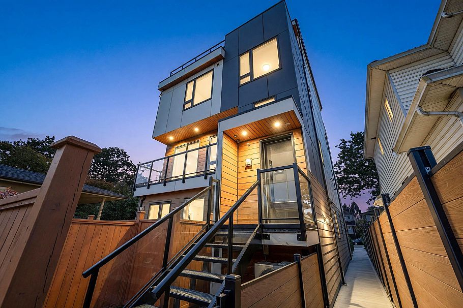 3 2893 Eton Street Vancouver, BC - 15