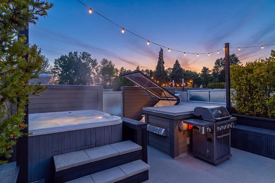 234 735 W 15th Street North Vancouver, BC - 24