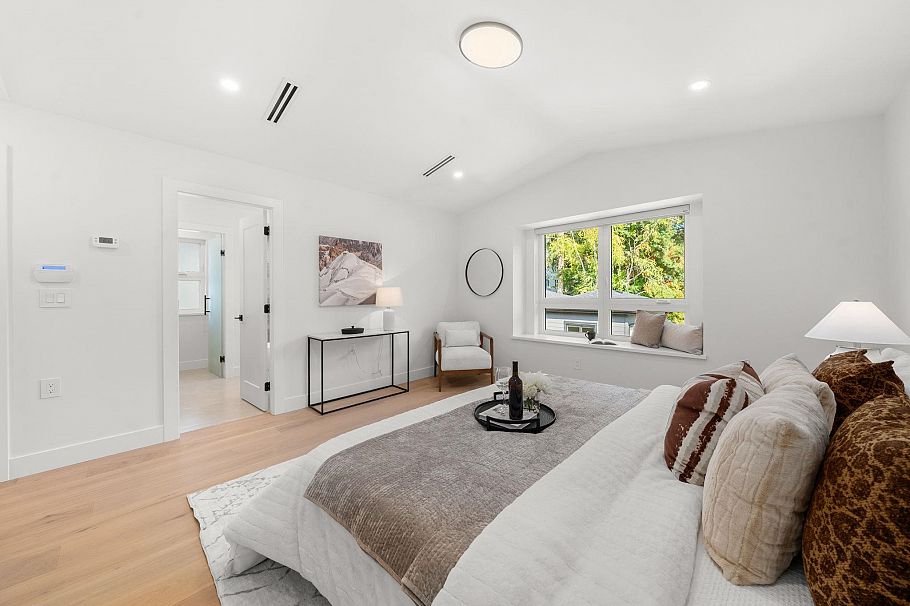1350 Ross Road North Vancouver, BC - 22