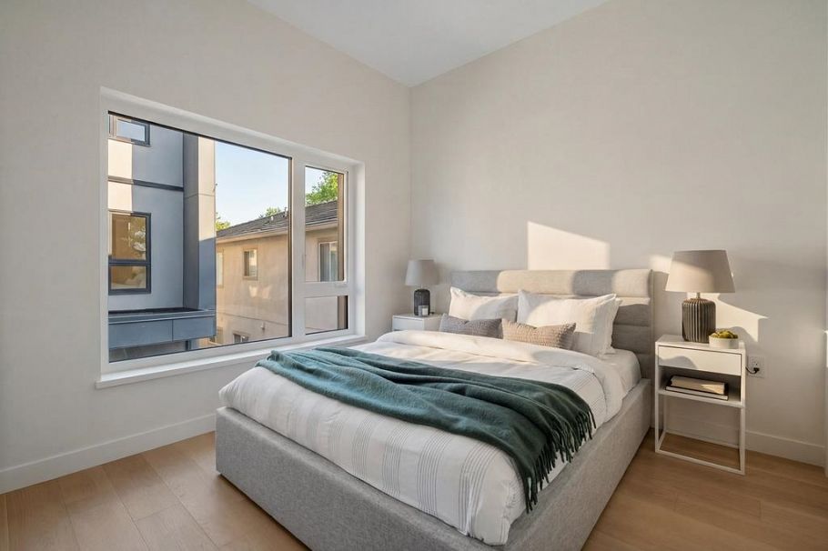 366 E 23rd Avenue Vancouver, BC - 23