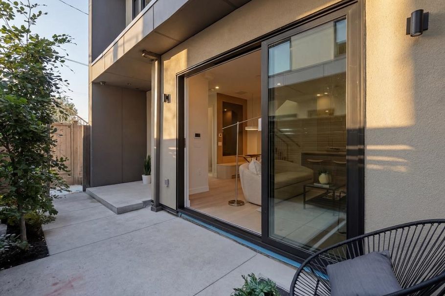 366 E 23rd Avenue Vancouver, BC - 28