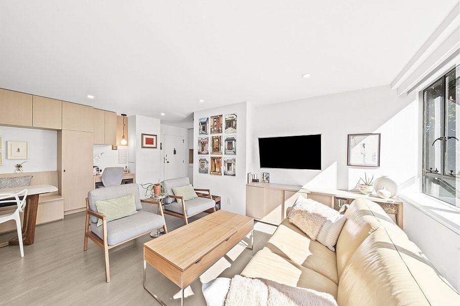 817 1445 Marpole Avenue Vancouver, BC - 18