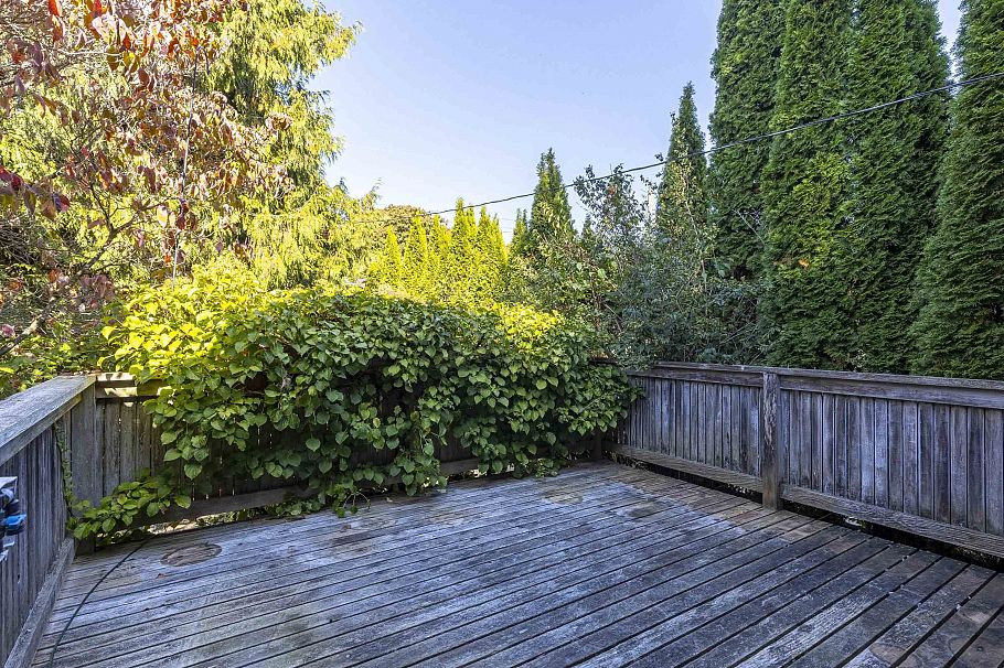 3989 W 19th Avenue Vancouver, BC - 25