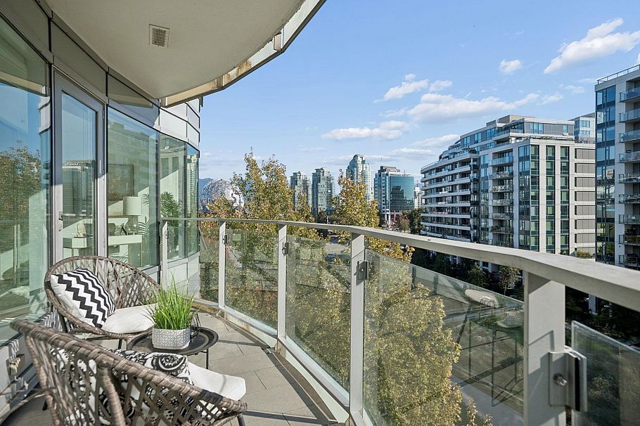 606 1661 Ontario Street Vancouver, BC - 9