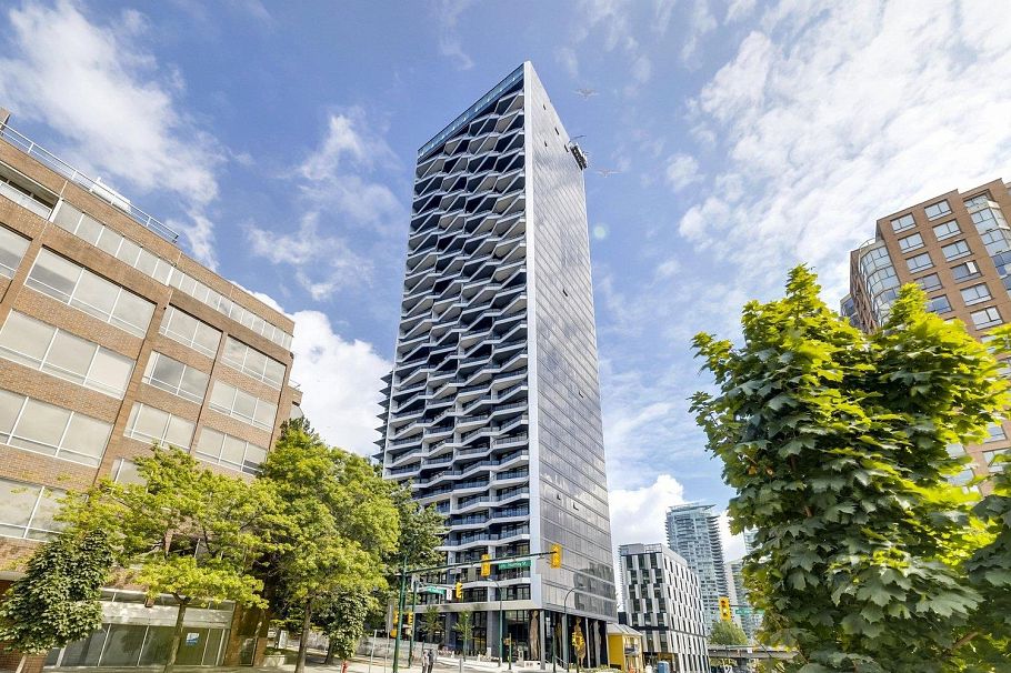 2606 889 Pacific Street Vancouver, BC - 1