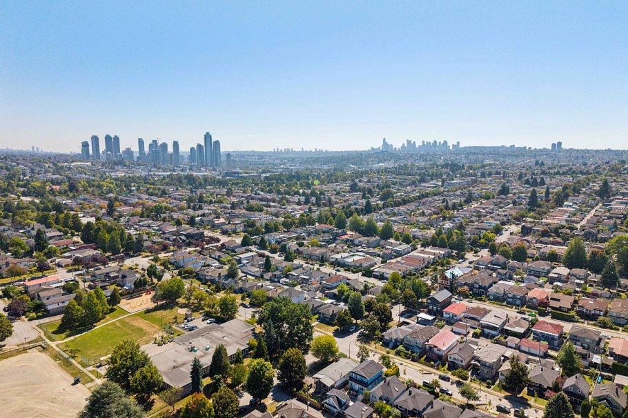 3006 E Georgia Street Vancouver, BC - 37