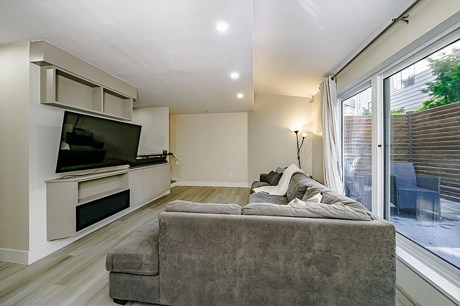 1 1328 W 73rd Avenue Vancouver, BC - 8