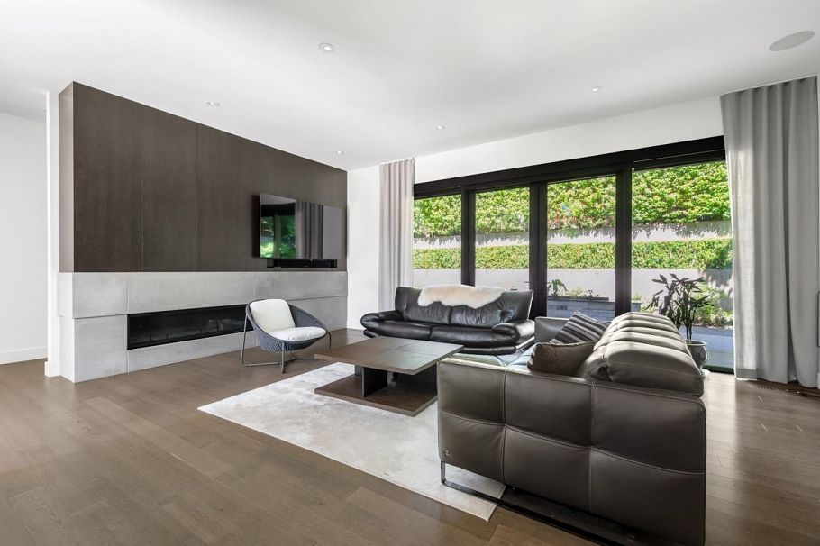 3430 Aintree Drive North Vancouver, BC - 3
