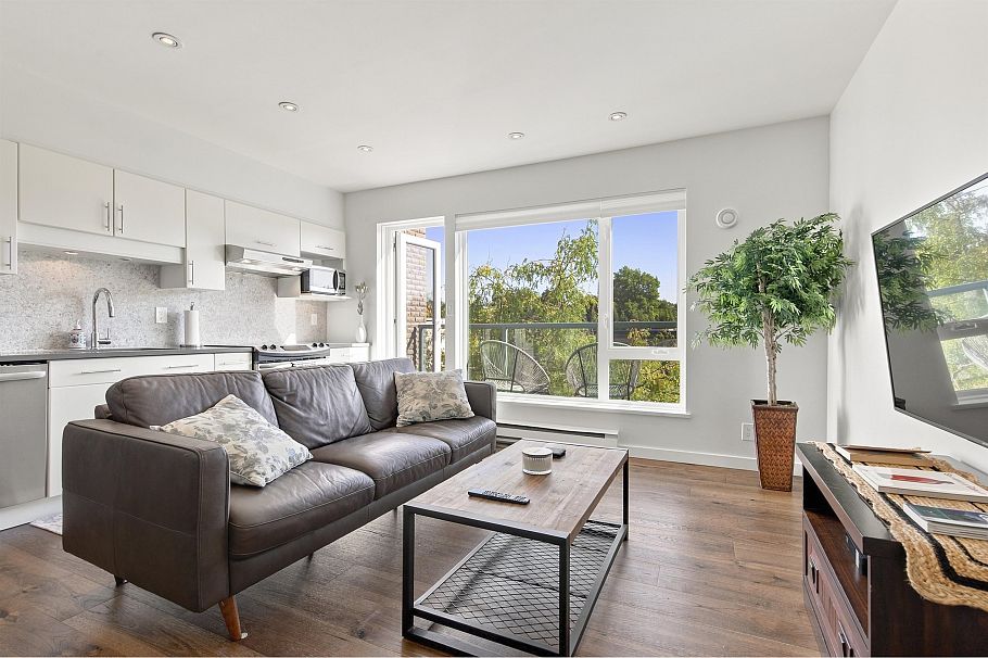 406 1688 Cypress Street Street Vancouver, BC - 2
