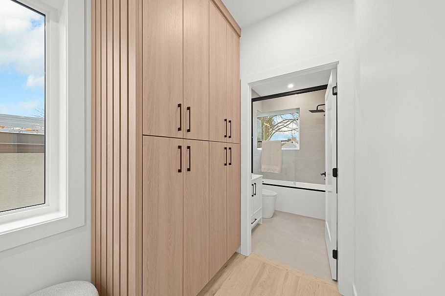 1 1967 E 13th Avenue Vancouver, BC - 28