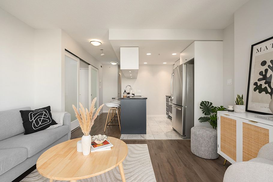 2110 833 Seymour Street Vancouver, BC - 3